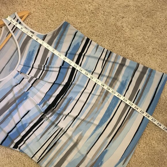 Blue and White Artistic Paint Brush Stroke Keyhole Pleated Collar Tank Top - Picture 14 of 14